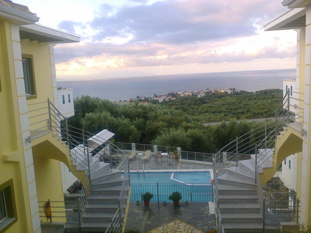 Aparthotel Orizontas Residencies Kastrosikia Habitación foto