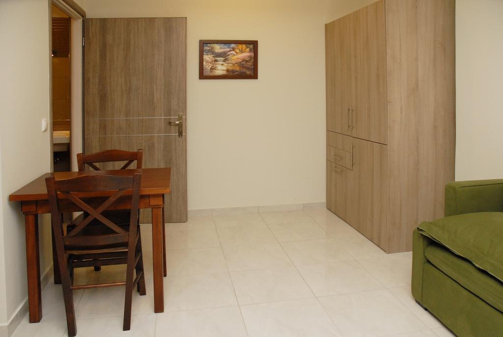 Aparthotel Orizontas Residencies Kastrosikia Habitación foto